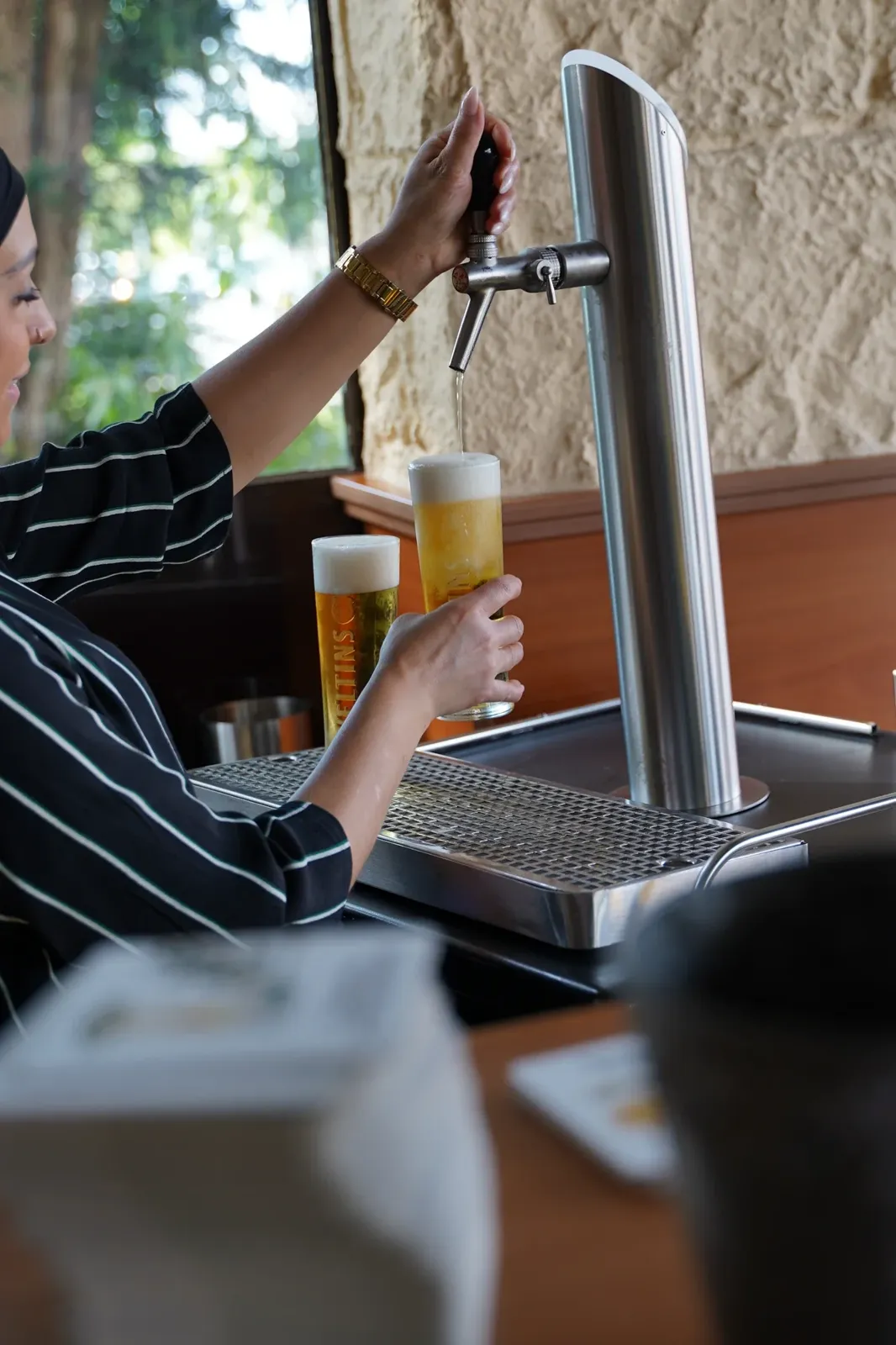 Frisch gezapftes Veltins bei Niko's Grill